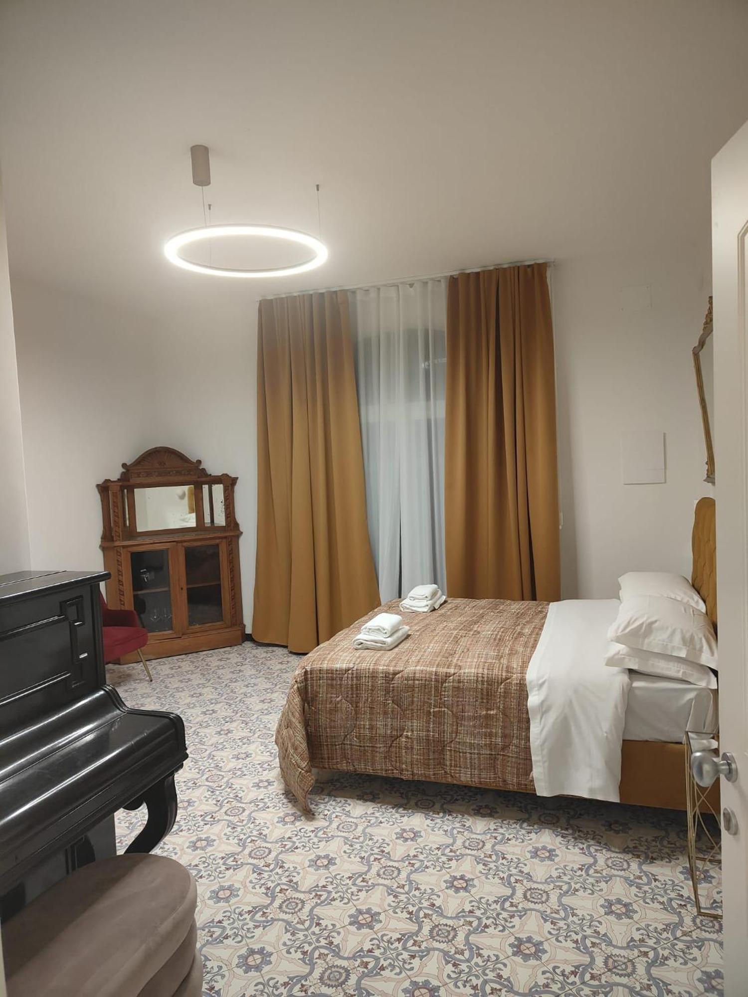 Hotel Casa Enzina à Sorrente Extérieur photo